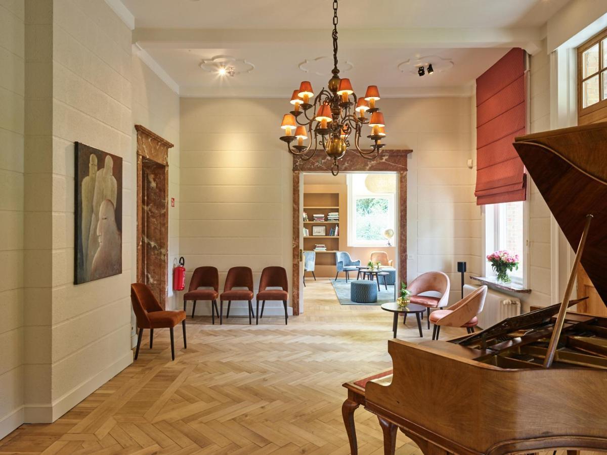 Boutique Hotel Ter Wallen Izegem Esterno foto