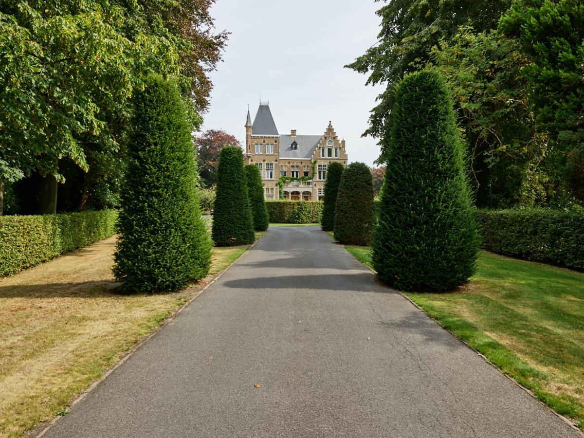 Boutique Hotel Ter Wallen Izegem Esterno foto